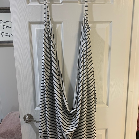 Wrap around cover up - Picture 2 of 2